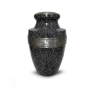 Urne funéraire traditionnelle pour adultes, urne commémorative en métal massif, sculptée à la main, urne funéraire décorative d'Inde - Product Image 3