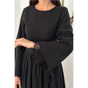 เอลิซา แฟชั่น ชุดเดรสสีดำสำหรับผู้หญิง แต่งลูกไม้ที่แขนเสื้อ - Product Image 4
