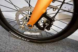 รถจักรยานไฟฟ้าจีสีขาวแดง-น้ำเงินด้านหน้าซ้าย) 100% โรงงานของแท้พร้อมรับประกัน1ปี - Product Image 6