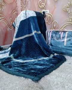 ผ้าห่มฤดูหนาวสีทึบขนาดคิงไซส์ลายขนแกะขนมิงค์โยนผ้าห่มปุยสําหรับฤดูหนาว - Product Image 5