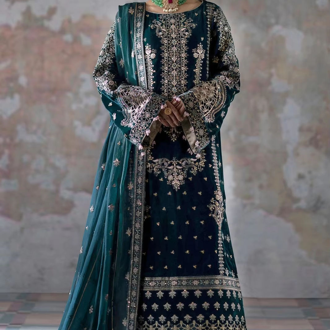 Velvet Dress Winter Frock Design 2018 Pakistani Party Wear Velvet