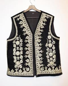 เสื้อกั๊กผ้าขนสัตว์สไตล์ชาติพันธุ์อัฟกานิสถาน แขนกุด แต่งลูกไม้ สำหรับผู้ชาย ปักมือ ระบายอากาศ แห้งเร็ว ใส่สบายในฤดูใบไม้ร่วง - Product Image 1