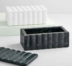 Pierres en marbre faites à la main de qualité supérieure à forte demande pour les bureaux à domicile Design de luxe avec articles décoratifs polis de style religieux - Product Image 1