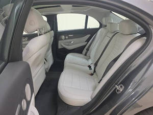 2023 Mercedes-Benz Clase E 350 Dirección izquierda Turbo Motor AWD Drive Asientos de cuero - Product Image 3