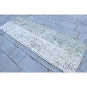 Turkish <b>Runner</b> <b>Rug</b> 2.7x8.2 ft (82x251 cm), Vintage White Bordered Wool <b>Rug</b> - Product Image 2