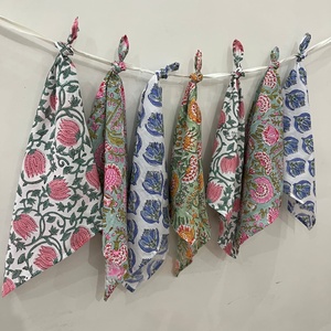 Serviettes en tissu de coton imprimé floral à motifs variés, réutilisables, écologiques, pour mariage et fête, serviettes de table faites à la main - Product Image 6