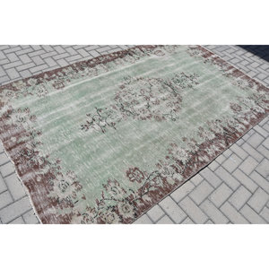 Tapis turc vintage 5.5x8,9 pieds vert marron tissage plat en laine avec motif patchwork pour les décorations de salon ou le couloir - Product Image 4