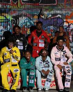 Streetwear Fabricant de survêtements en éponge française Ensemble pantalon de survêtement et sweat à capuche personnalisés Survêtement en strass délavé à l'acide pour hommes - Product Image 2