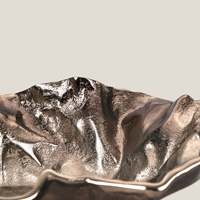 Plateau décoratif en aluminium artisanal moderne de luxe en or, personnalisé, nouvelle collection, très demandé pour la décoration intérieure de Noël, de mariage et de salon