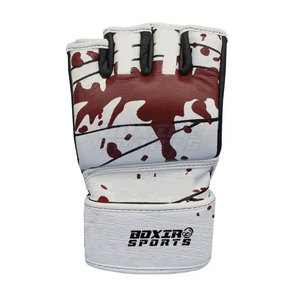 Gants MMA personnalisables de haute qualité pour hommes Gants Muay Thai en cuir faits à la main au Pakistan - Product Image 3