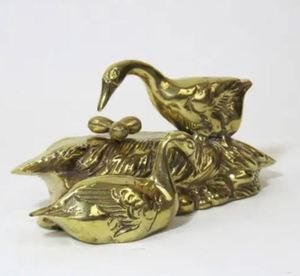 Soporte de pluma de bádminton doble de latón para uso doméstico y de oficina y decoración tienda de regalos productos de vela - Product Image 5