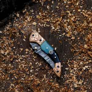 Cuchillo Plegable de Acero de Damasco Hecho a Mano, Hermoso y Personalizado, de Grado Industrial, para Campismo al Aire Libre, con Funda Personalizada - Product Image 6