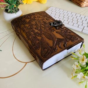 Journal relié en cuir fait à la main exclusif Vintage rétro B5/A7 carnet de croquis de voyage serrure plus proche couverture rigide papier de couleur de l'eau en relief - Product Image 1