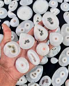 ควอตซ์ธรรมชาติทรงหลังเบี้ย สำหรับงานออกแบบ งานฝีมือ DIY จี้สร้อยคอ เครื่องประดับเงิน ทำจากอัญมณีแท้ - Product Image 2