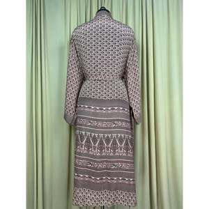 Vestido Kimono de Seda Reciclada Estilo Boho Chic Vintage para Mujer, Ideal para la Playa, Resort, Casa o como Túnica de Baño - Product Image 3