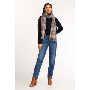 Écharpe longue multicolore en polyester SCF-23-18, motif jacquard imprimé avec logo personnalisé, style tricoté à motif animalier tendance - Product Image 3