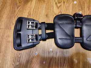 เครื่องตอกหมุดหนังสีดำและน้ำตาลผลิตภัณฑ์สำหรับม้าใช้ในการขี่ม้า - Product Image 3