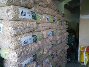 Granulés de bois de pin de qualité supérieure EN Plus A1, sacs de 15 kg, 4900 Kcal/kg, granulés de bois de hêtre de première qualité - Product Image 3