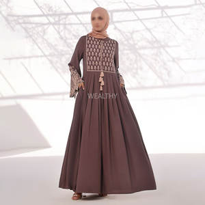 Vestido Abaya Largo Informal Árabe para Mujer, Bordado, Transpirable, Ecológico, 100% Poliéster, Servicio OEM para Primavera Verano 2026 - Product Image 1