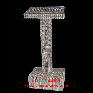 Podio de Cristal Moderno y Profesional sobre un Pilar Cuadrado, Centro de Escenario Alto con Diseño Único para Eventos de Oratoria - Product Image 4