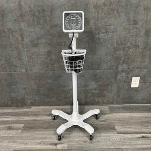 Esfigmomanómetro aneroide móvil Allyn 767 con soporte de cinco patas - Product Image 3