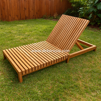 Chaise longue moderne d'extérieur réglable en teck avec design à lattes pour mobilier de patio de piscine, hôtel et villa
