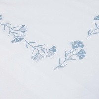 Parures de lit en satin de coton personnalisées en gros, fleurs turquoise brodées, housse de couette et taies d'oreiller pour la maison, l'hôtel, le mariage