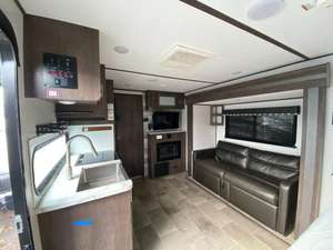 Coleman Light 1805RB d'occasion de 2021 prêt à la vente - Product Image 5