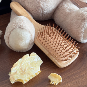 She Shares Pince à cheveux en forme de feuille de marbre et grande <span class=keywords><strong>brosse</strong></span> à cheveux coussinée, accessoire capillaire texturé élégant et peigne coiffant pour femmes - Product Image 2