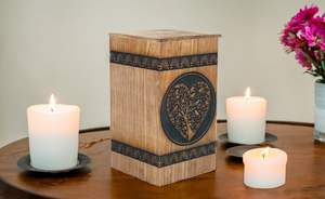 Crémation en bois de rose faite à la main pour cendres adultes Urnes funéraires en bois arbre de vie fabriquées à la main pour cendres humaines Homme et femme adultes - Product Image 2