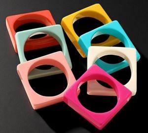 Fashion Resin Bangles Jewelry for Women Lightweight Comfortable Stylish Accessory for Daily Occasion Wear Waterproof - Product Image 4