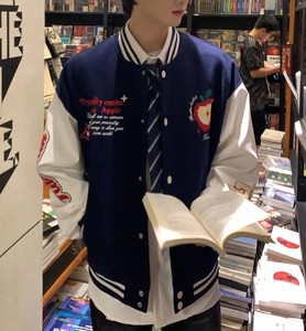 แจ็กเก็ตแบบเลตเตอร์แมนสำหรับผู้ชายโอเวอร์ไซส์ดีไซน์ปักลาย3D - Product Image 6