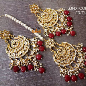 ต่างหูคริสตัลทรงระย้า ดีไซน์เรขาคณิตแบบชาติพันธุ์ ชุบทอง ประดับเพชรทรงเหลี่ยม สำหรับงานปาร์ตี้ ผู้หญิง งานแต่งงาน และเพื่อนเจ้าสาว - Product Image 1