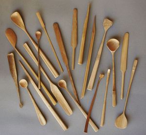 ชุดเครื่องใช้ในครัวทำจากไม้สักหรืออะคาเซียพร้อมที่วางช้อนไม้และที่วางช้อน - Product Image 6