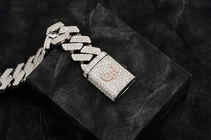 Pulsera de eslabones cubanos naturales VVS de dos filas con diamantes ¡Nuevo diseño de joyería natural helada de la India a la venta! - Product Image 3