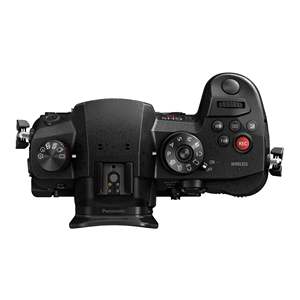 กล้องมิเรอร์เลส LUMIX GH5s พร้อมการ์ด 64GB และชุดอุปกรณ์เสริมสำหรับการถ่ายวิดีโอ - Product Image 1