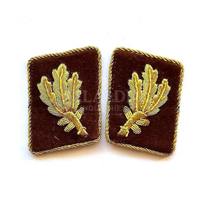 Al por mayor Parche para personal con cuello bordado de chenilla, Clip de botón de latón trenzado, Sombrero de cuero PU cromado personalizado - Product Image 2