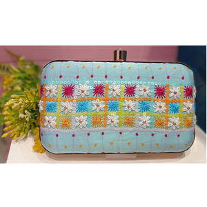 Beau et à la mode sac à main brodé de fil et de style femmes et filles vente chaude à Dubaï sacs de soirée et embrayages - Product Image 1