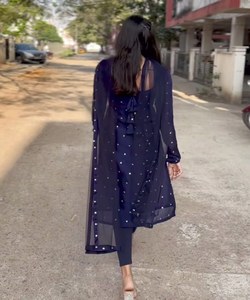 ชุดเสื้อผ้าเรยอนยอดนิยมใส่ได้ทุกวันประกอบด้วยชุดกระโปรงระบายสุดชิคและชุดเสื้อผ้าประดับมุก - Product Image 3