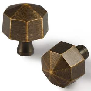 Boutons en laiton faits à la main pour les armoires de cuisine - Couleur et taille personnalisables, design moderne durable pour les espaces contemporains et l'extérieur - Product Image 5