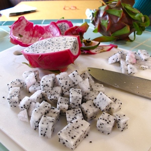 Dragon Fruit Congelé – Pitaya Rouge et Blanc IQF du Vietnam / Fruit Tropical Congelé de Qualité Supérieure - Product Image 1