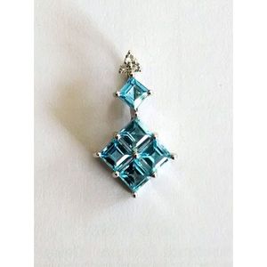 Pendentif de mode de forme carrée pour accessoire de breloques élégantes en topaze bleue suisse - Product Image 1