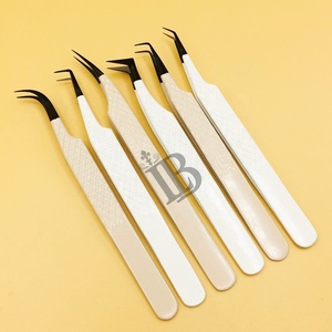 Pinces à volume russe courbées et droites en acier inoxydable avec logo – Meilleur prix pour extensions de cils - Product Image 5