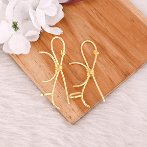 ต่างหูแบบติดหูทองเหลืองชุบทองสำหรับผู้หญิง งานแฮนด์เมด ดีไซน์เนอร์ คุณภาพสูง ต่างหูแบบเรียบ ชุบทองเหลือง ขายส่งจากผู้ผลิต - Product Image 4