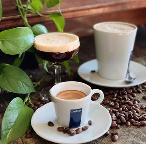 กาแฟลาวาซซ่า เอสเพรสโซ่ เมล็ดกาแฟคั่วกลาง 100% อาราบิก้า บรรจุ 2.2 ปอนด์ (แพ็ค 6 ถุง) - Product Image 5