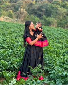 ผ้าแจ็คการ์ดสีสวยสำหรับงานถักทอจากอินเดีย - Product Image 2