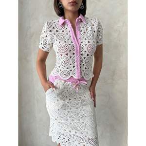 Vestido Camisero Informal con Detalles de Encaje y Mezclilla - Product Image 3