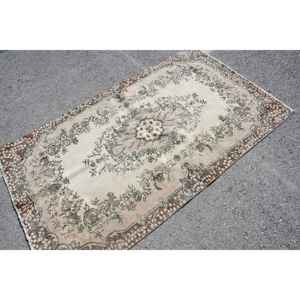 Alfombra de 3.9x6.7 pies, Alfombra Turca Vintage, Alfombra Floral Beige Marrón - Product Image 1