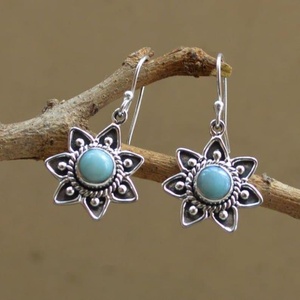 Boucles d'oreilles en fleurs en larimar faites à la main, argent sterling 925, bijoux pendantes, cadeau élégant pour femmes, design bohème - Product Image 5