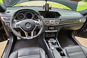 Mercedes-Benz E63 S AMG Sedán 2015 Usado en Excelentes Condiciones - Product Image 2